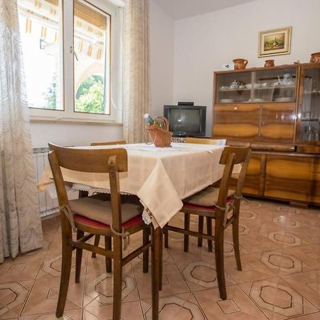 Garden View Apartment In Porec For 2 - 3 Persons Kültér fotó