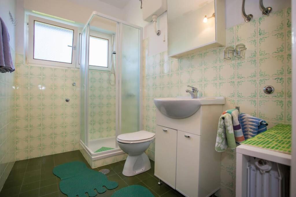 Garden View Apartment In Porec For 2 - 3 Persons Kültér fotó